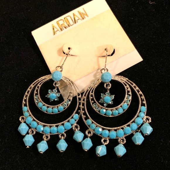 Earring - Picture 3 of 3